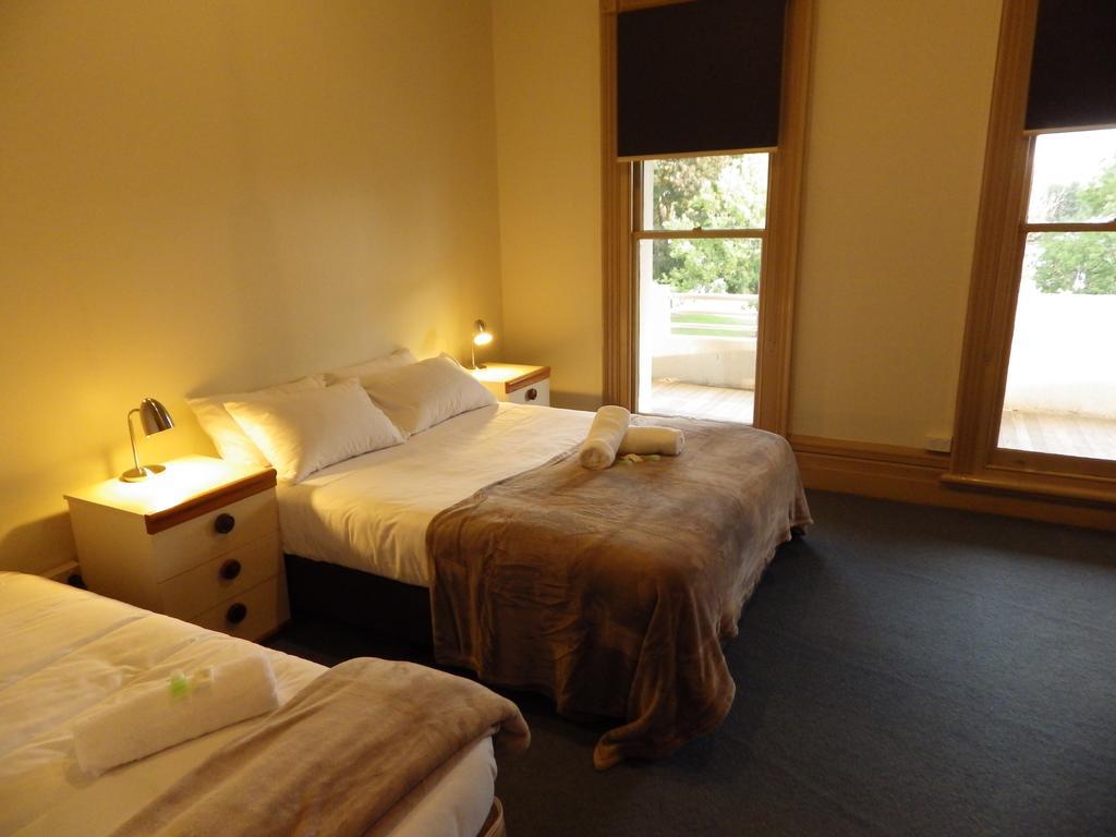 Delatite Hotel Mansfield Extérieur photo